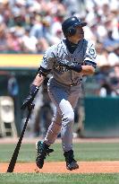 Ichiro hits first homer of the season